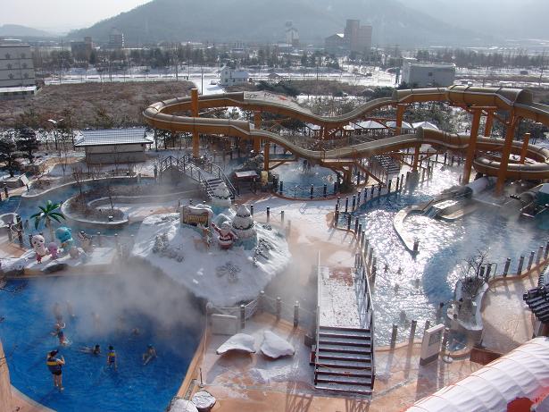 Tận hưởng “ngâm mình” tại 15 khu suối nước nóng tuyệt nhất vào mùa đông Hàn Quốc