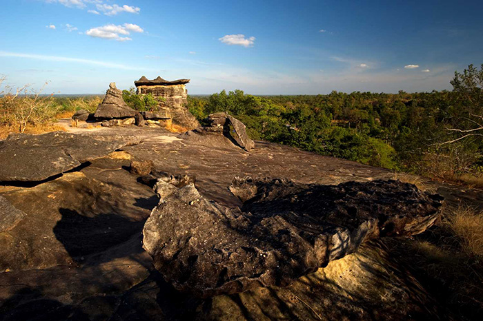 Muha Den Khám phá Mukdahan -