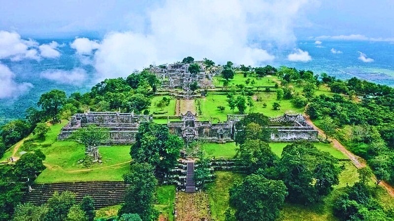 Cảnh hùng vĩ từ đỉnh núi Dângrêk