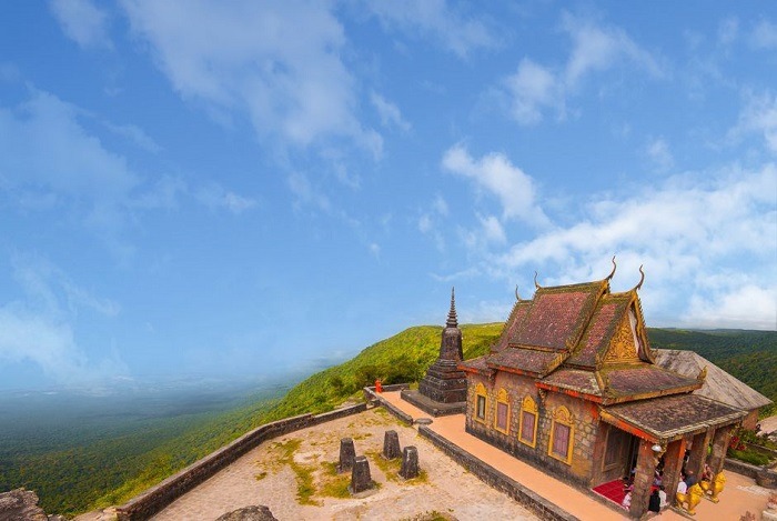 Chùa Năm Thuyền (Wat Sampov Pram)