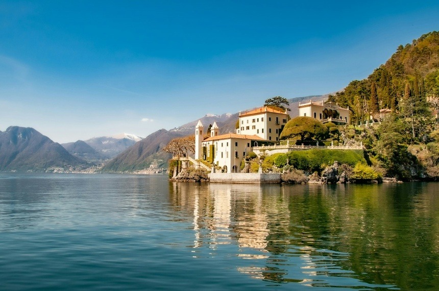 Hồ Como là một trong những hồ nước nổi tiếng nhất và đẹp nhất của Italy.