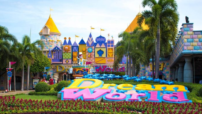 Khám Phá Dream World - Thiên Đường Giải Trí Đầy Màu Sắc và Hồi Hộp.