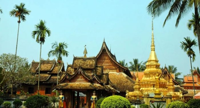 Một ngôi chùa Phật giáo mang phong cách Thái Lan tại Tây Song Bản Nạp