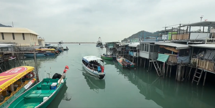 Làng chài cổ Tai O